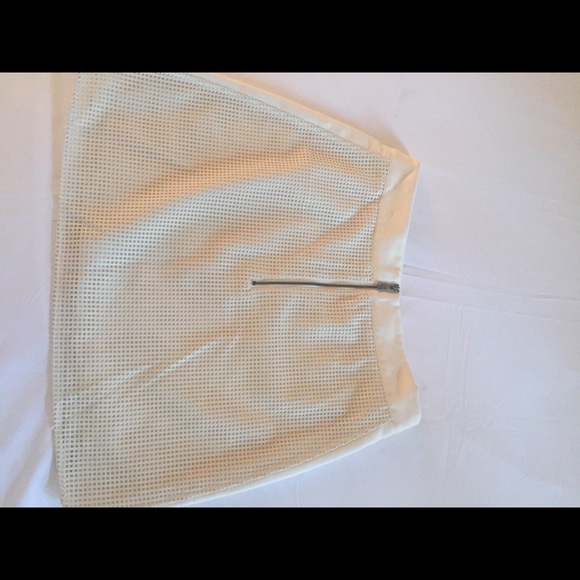 Mini skirt - Picture 3 of 5